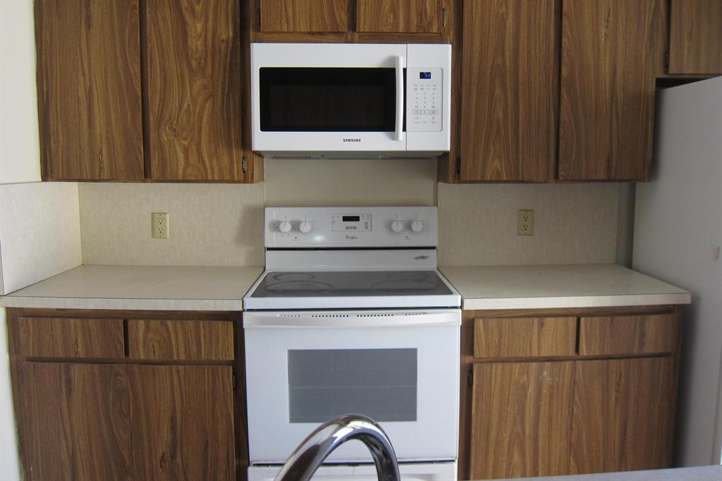 Village of Sandalwood Lakes - Residential Lease