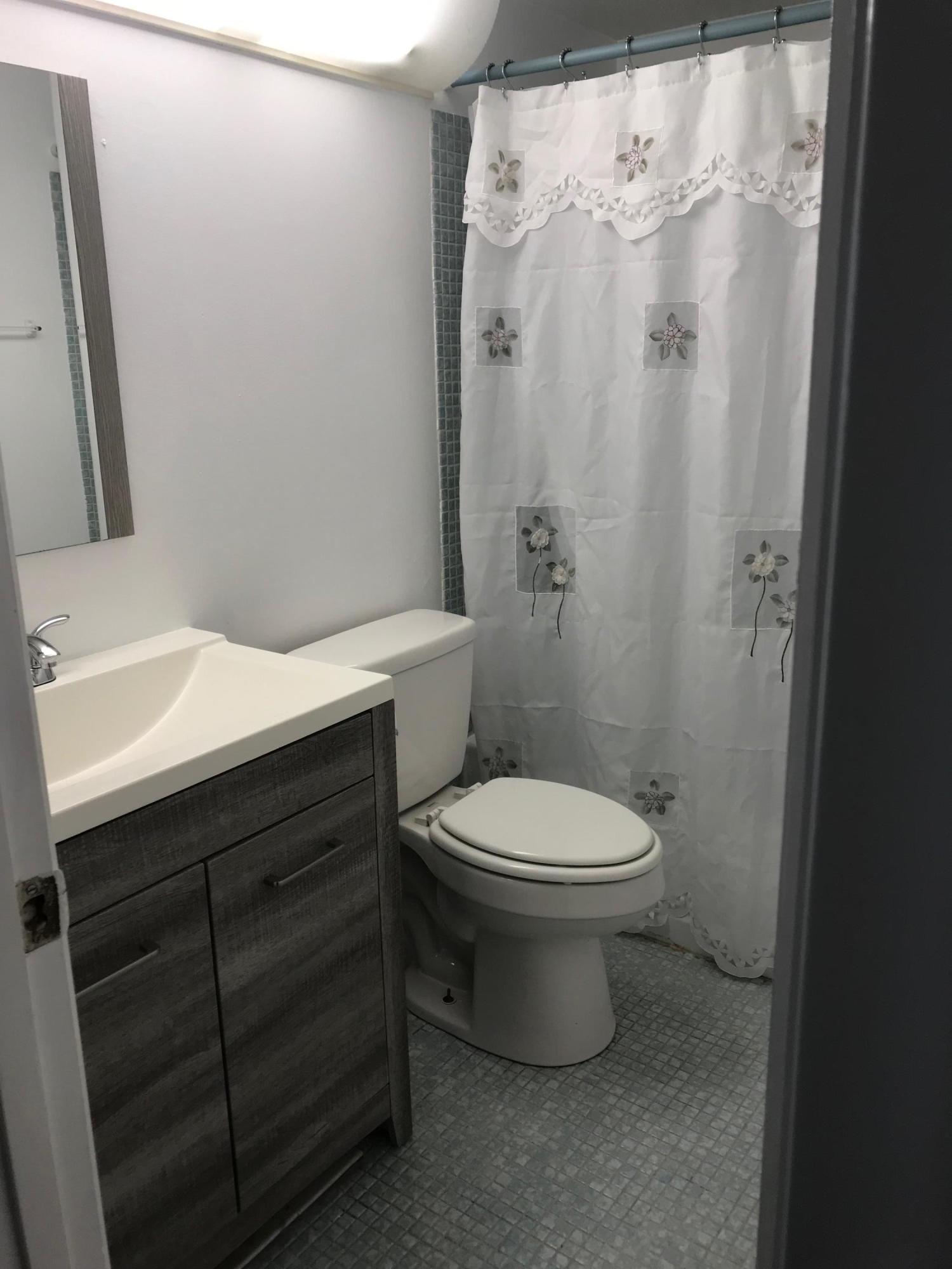 CAMDEN CONDOS - Residential Lease