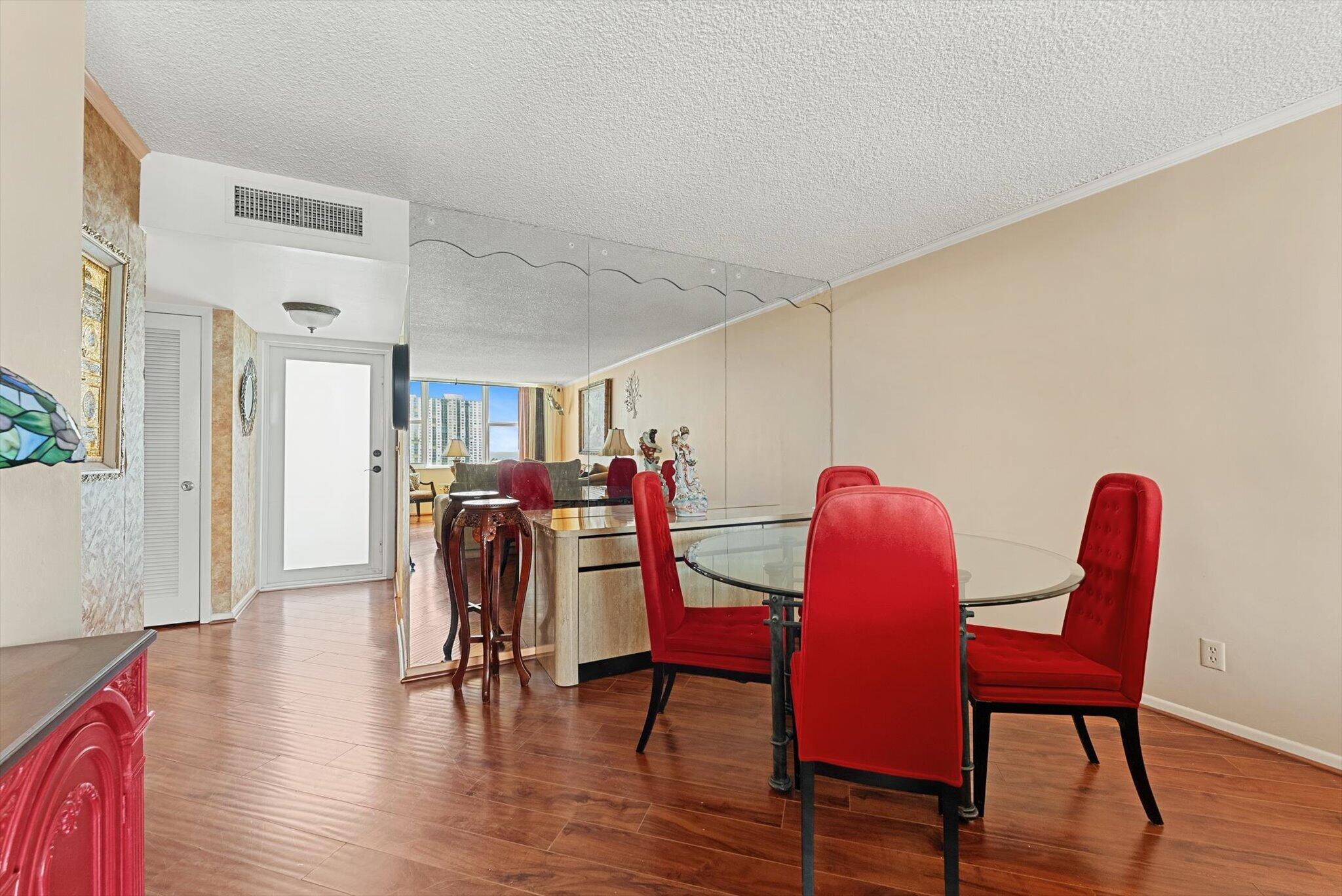 GRANADA HOUSE CONDOMINIUM - Residential