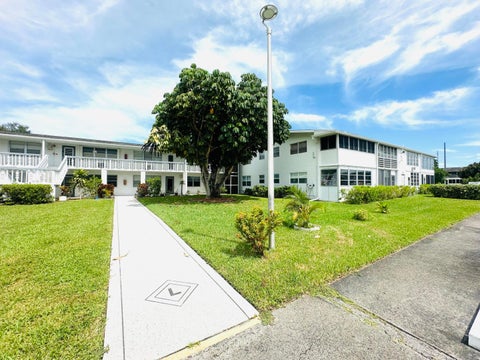 Tiny photo for 271 FARNHAM L, Deerfield Beach, FL 33442 (MLS # B26070013)