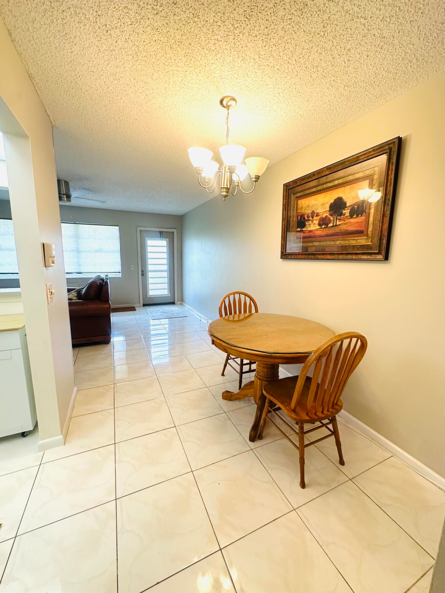 271 FARNHAM L