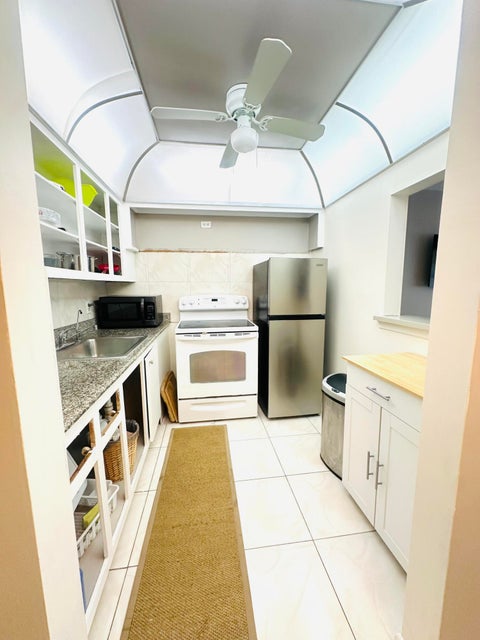 Tiny photo for 271 FARNHAM L, Deerfield Beach, FL 33442 (MLS # B26070013)
