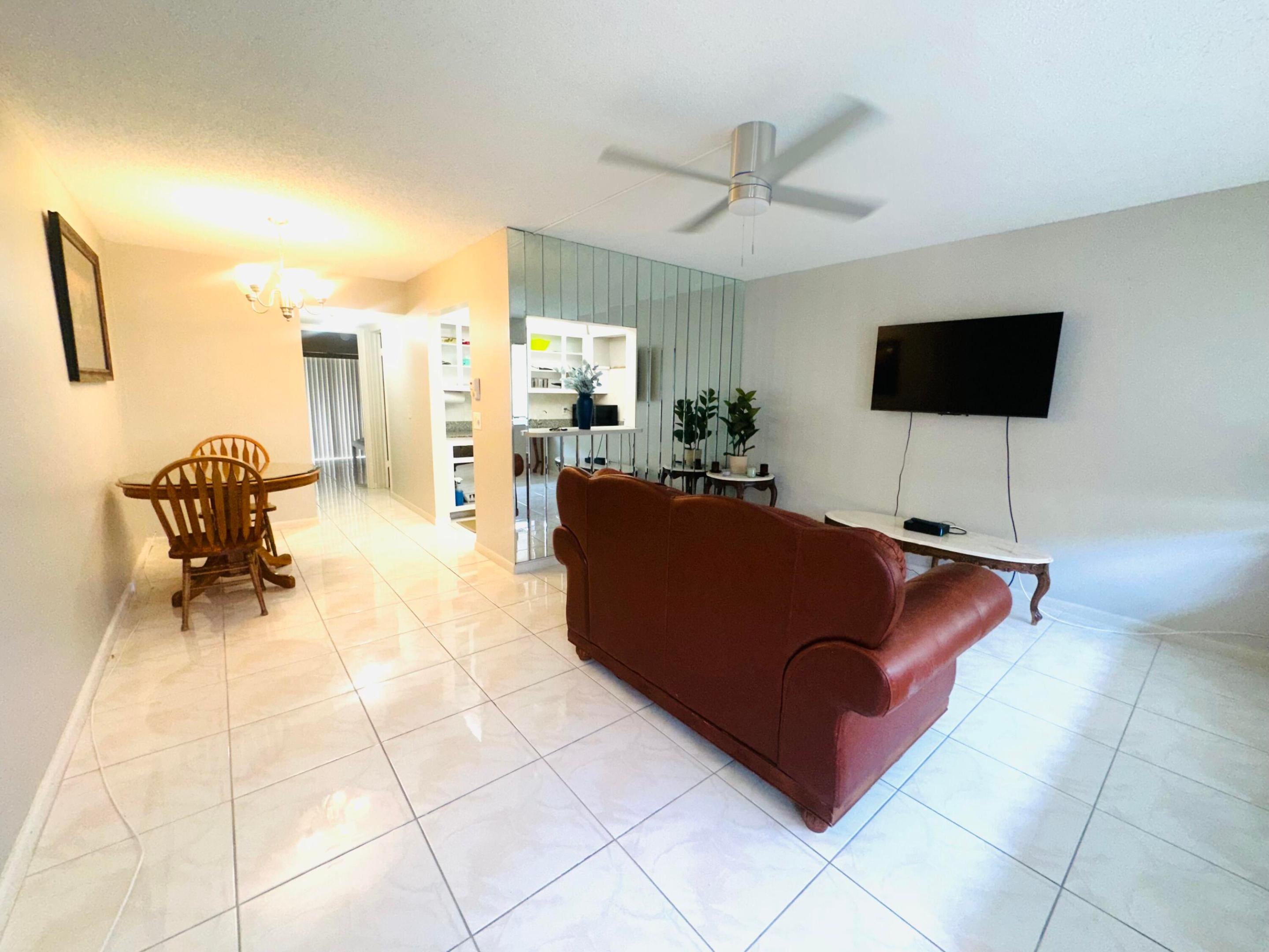 271 FARNHAM L