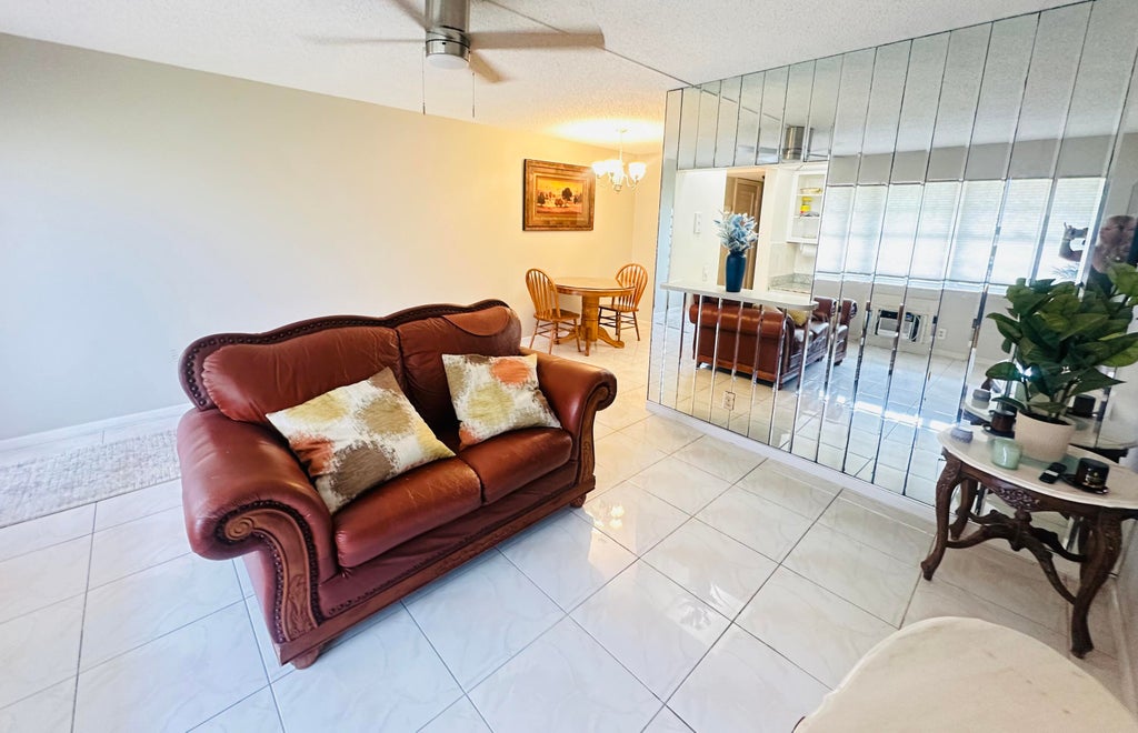 Photo of 271 FARNHAM L, Deerfield Beach, FL 33442 (MLS # B26070013)