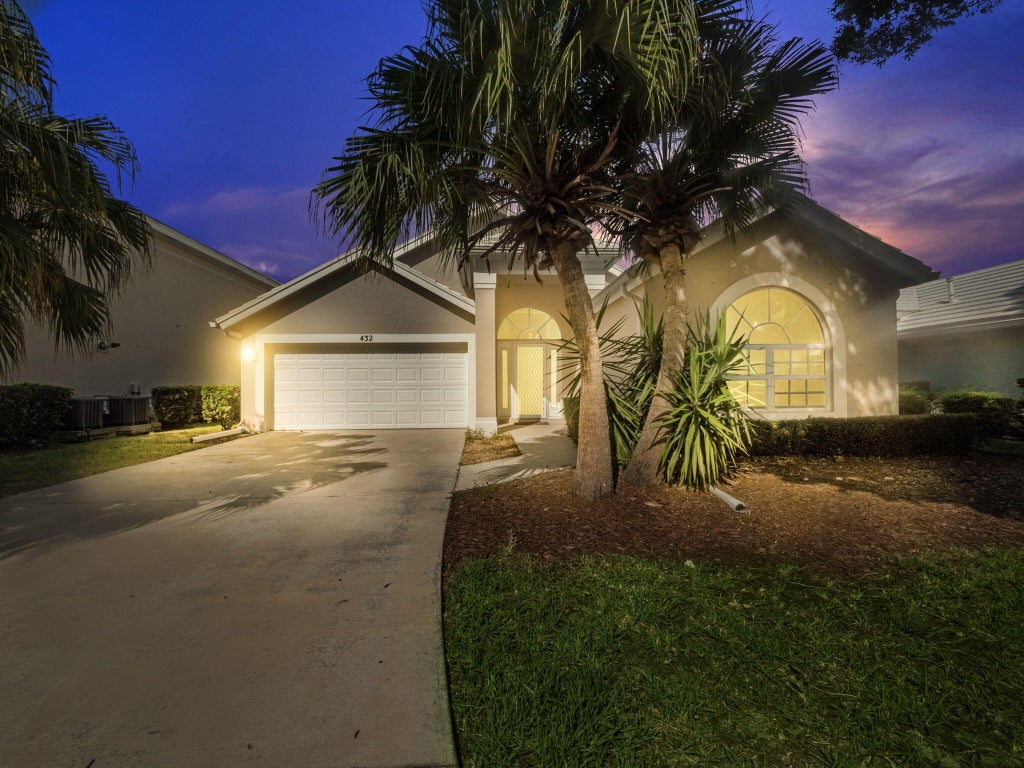 Photo of 432 SW Fairway Landing, Port Saint Lucie, FL 34986 (MLS # R11013018)
