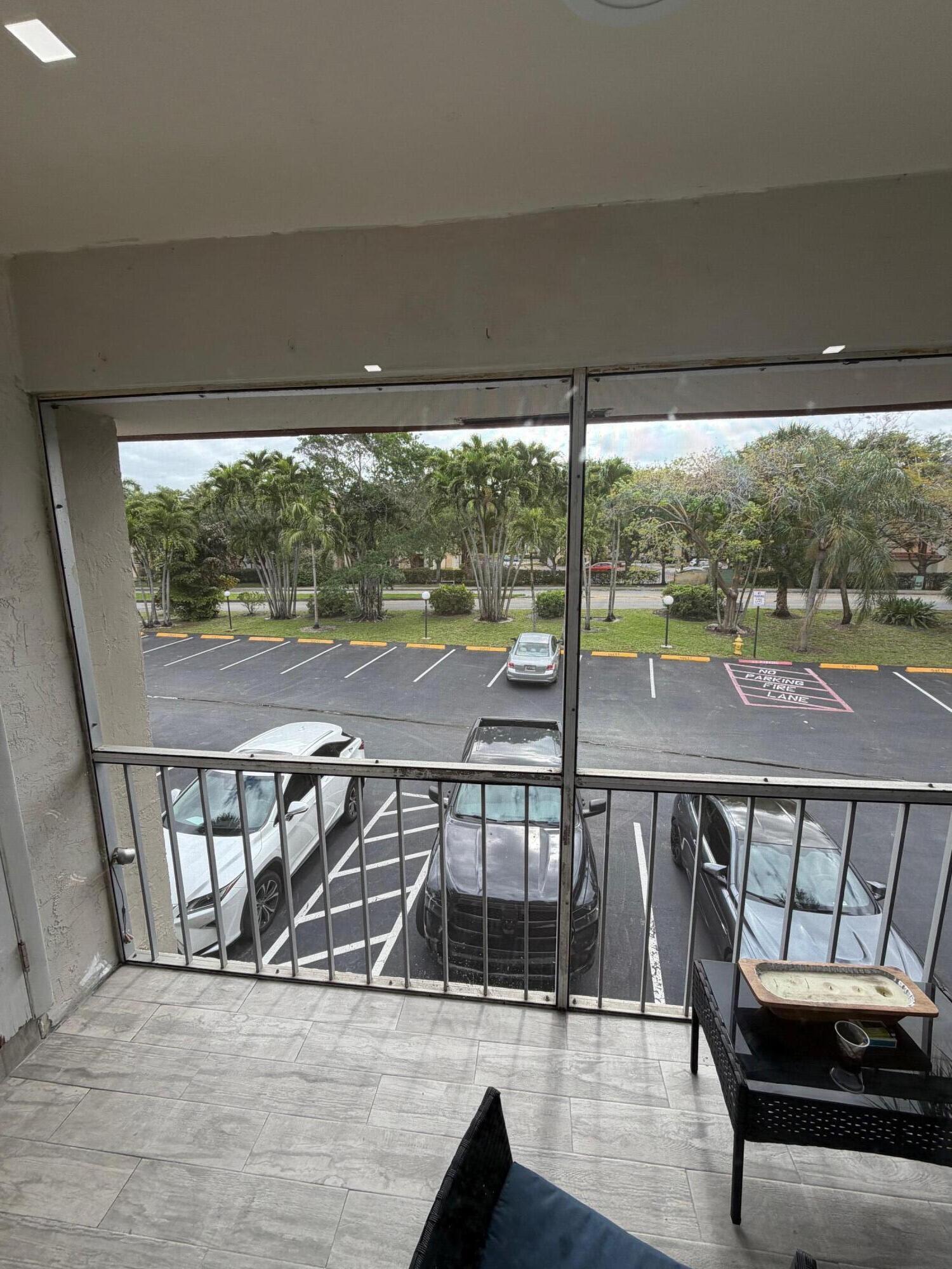 ENTRADA CONDOMINIUM I - Residential Lease