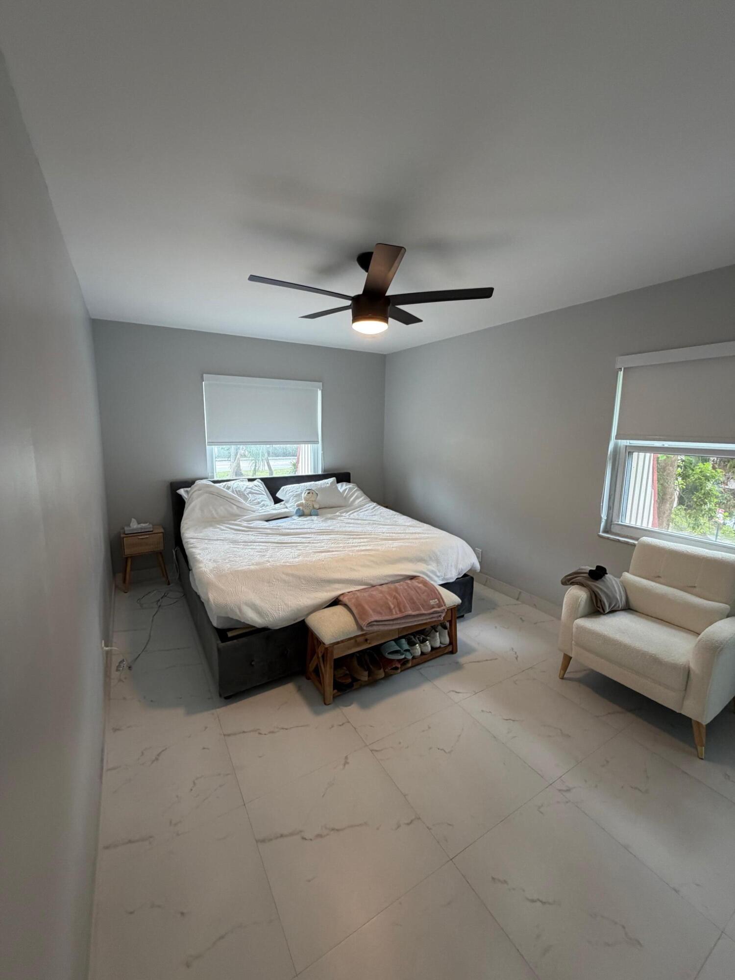 ENTRADA CONDOMINIUM I - Residential Lease