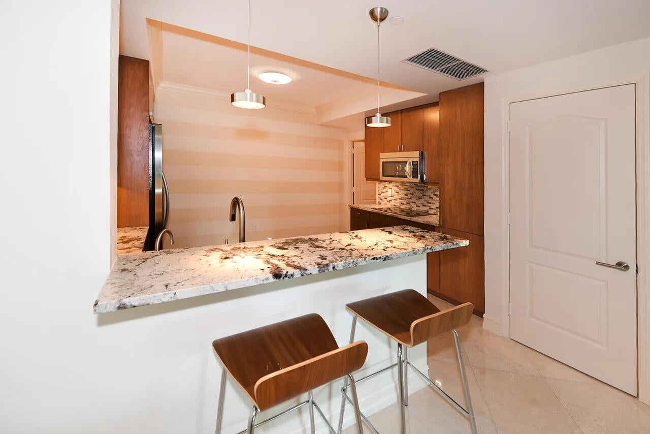 550 SE Mizner Boulevard B206
