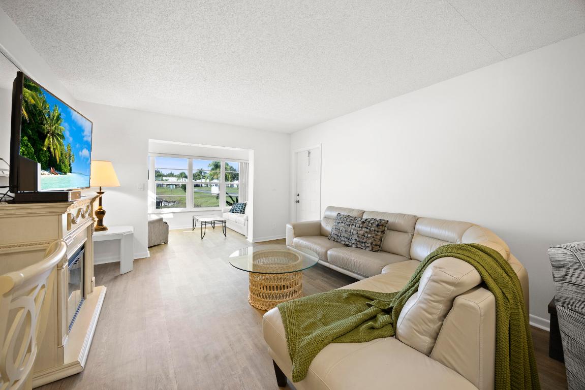 HIGH POINT OF DELRAY WEST CONDO SEC 1&2 - Residential