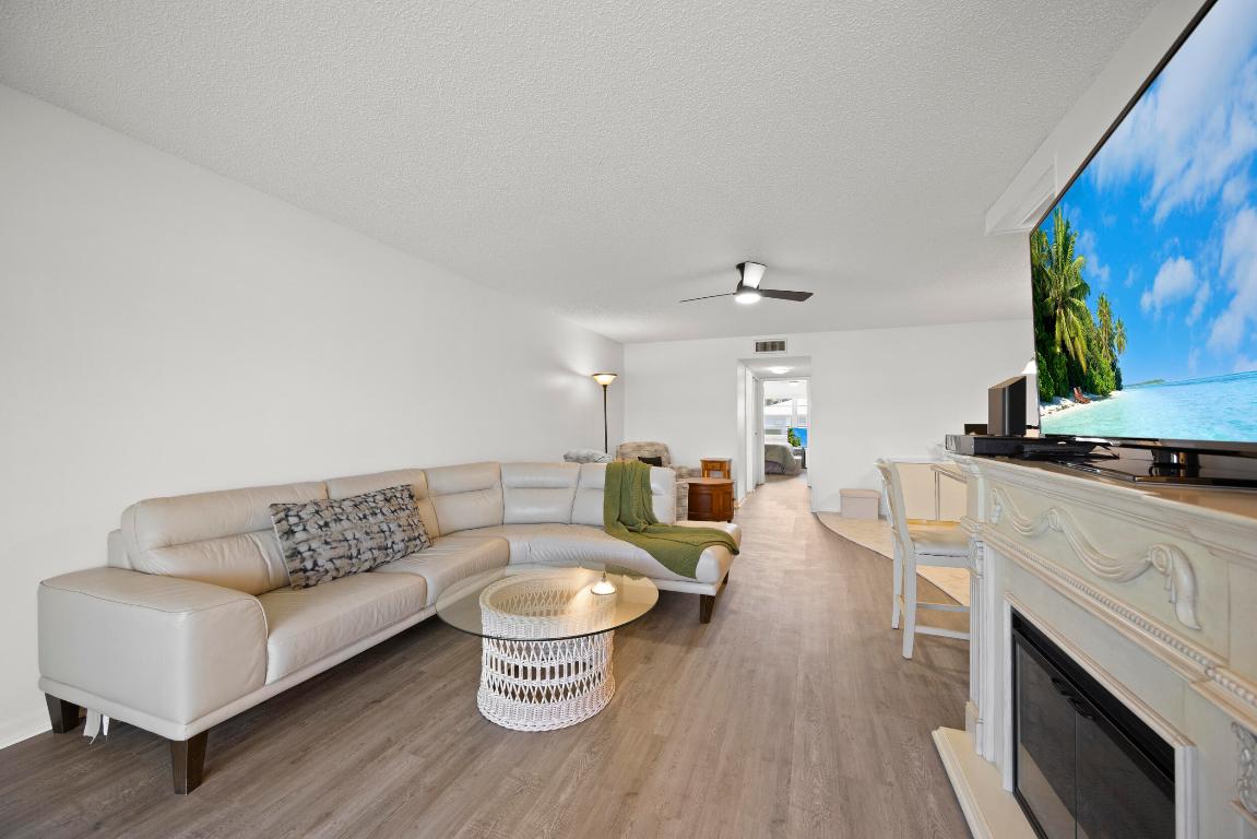 HIGH POINT OF DELRAY WEST CONDO SEC 1&2 - Residential