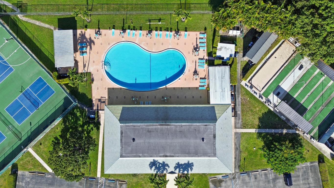 HIGH POINT OF DELRAY WEST CONDO SEC 1&2 - Residential