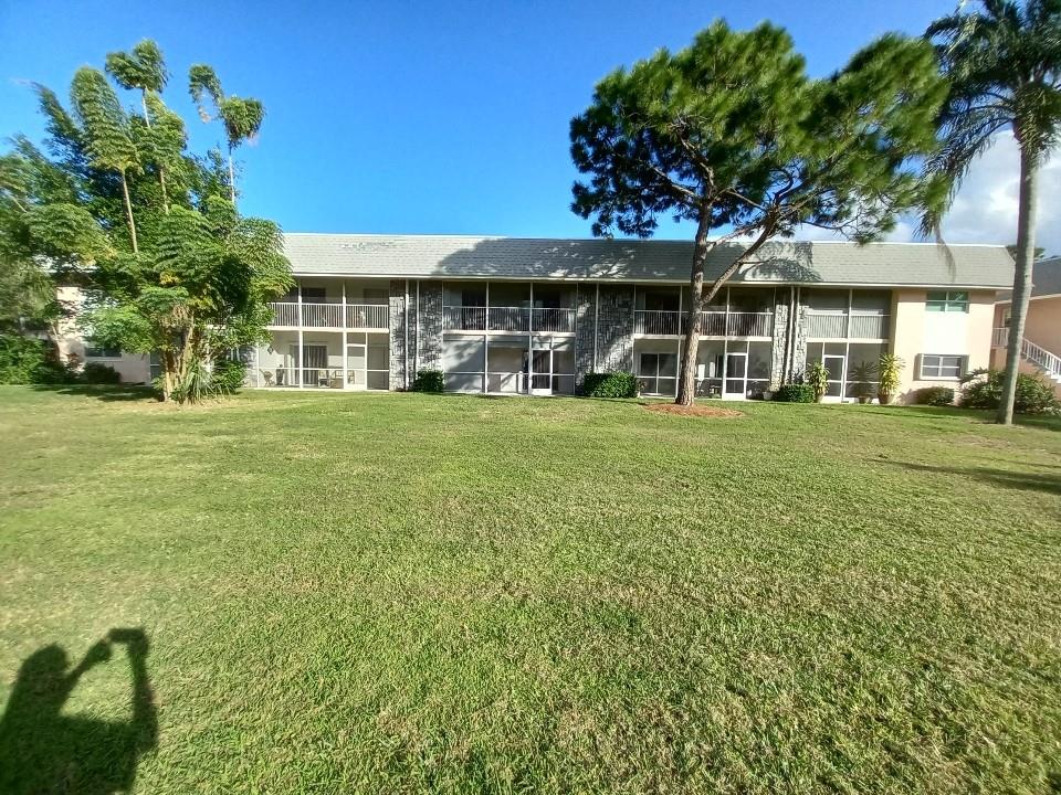 Photo of 18081 SE Country Club Dr #3, Jupiter, FL 33469 (MLS # F10313032)