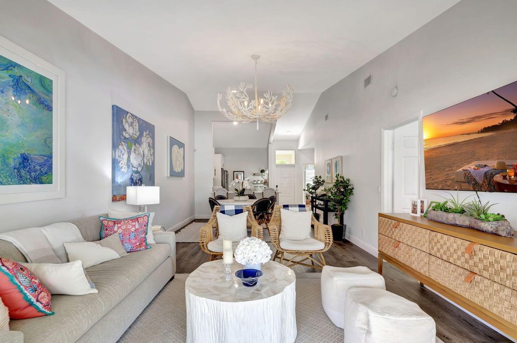 Photo of 229 Cypress Point Drive, Palm Beach Gardens, FL 33418 (MLS # R11087841)