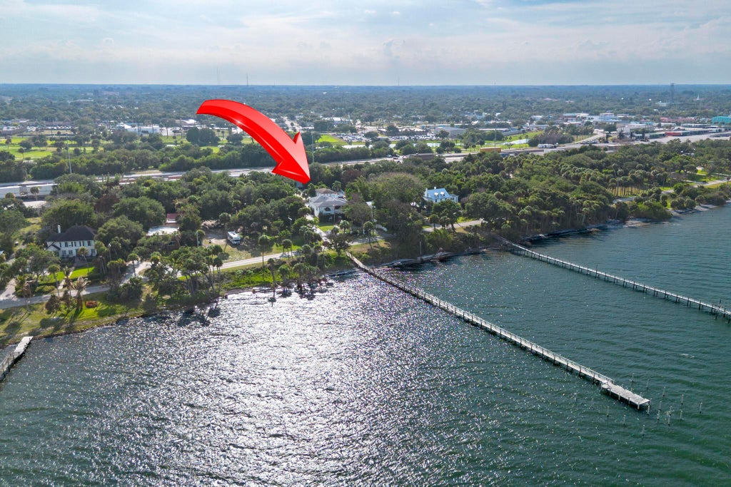 Photo of 1009 S Indian River Drive, Fort Pierce, FL 34950 (MLS # B26027257)