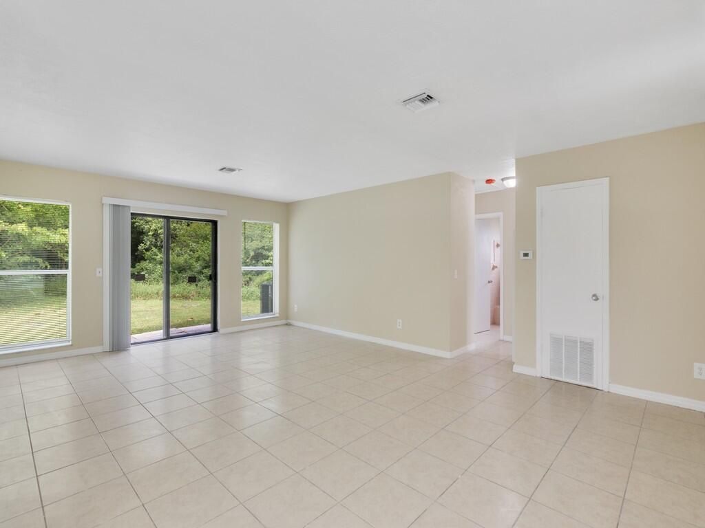 Photo of 125 NE Prima Vista Boulevard, Port Saint Lucie, FL 34983 (MLS # R11027973)