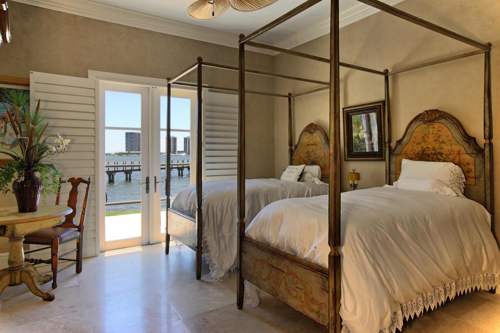 OLD PORT VILLAGE 1 A - Residential