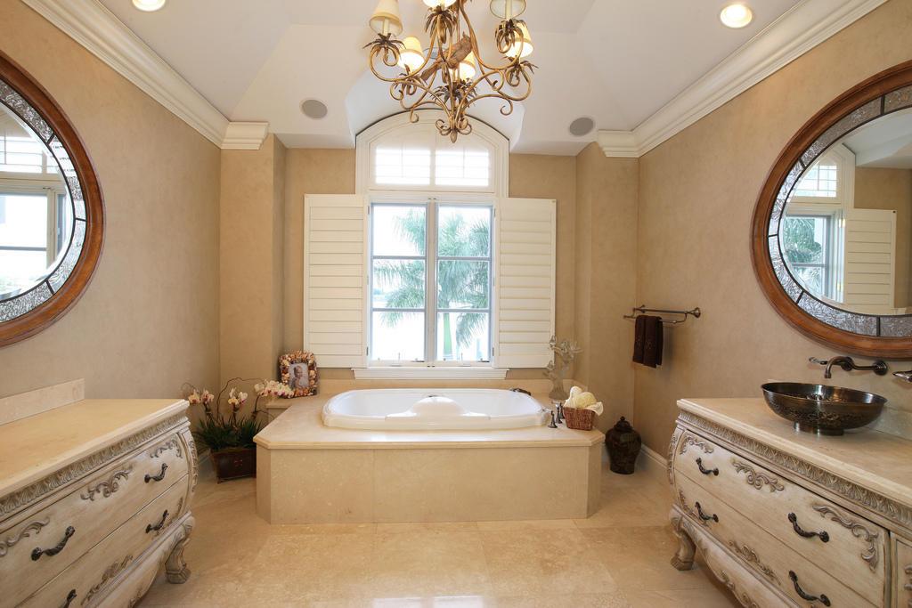 OLD PORT VILLAGE 1 A - Residential