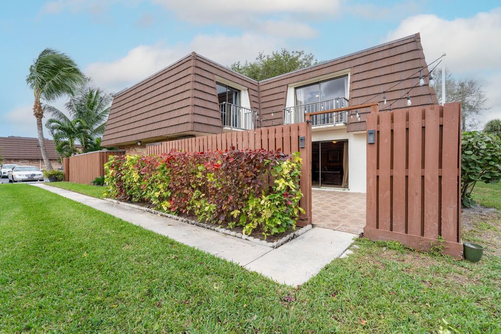 Photo of 3908 August Dr, Lake Worth, FL 33461 (MLS # R10950598)