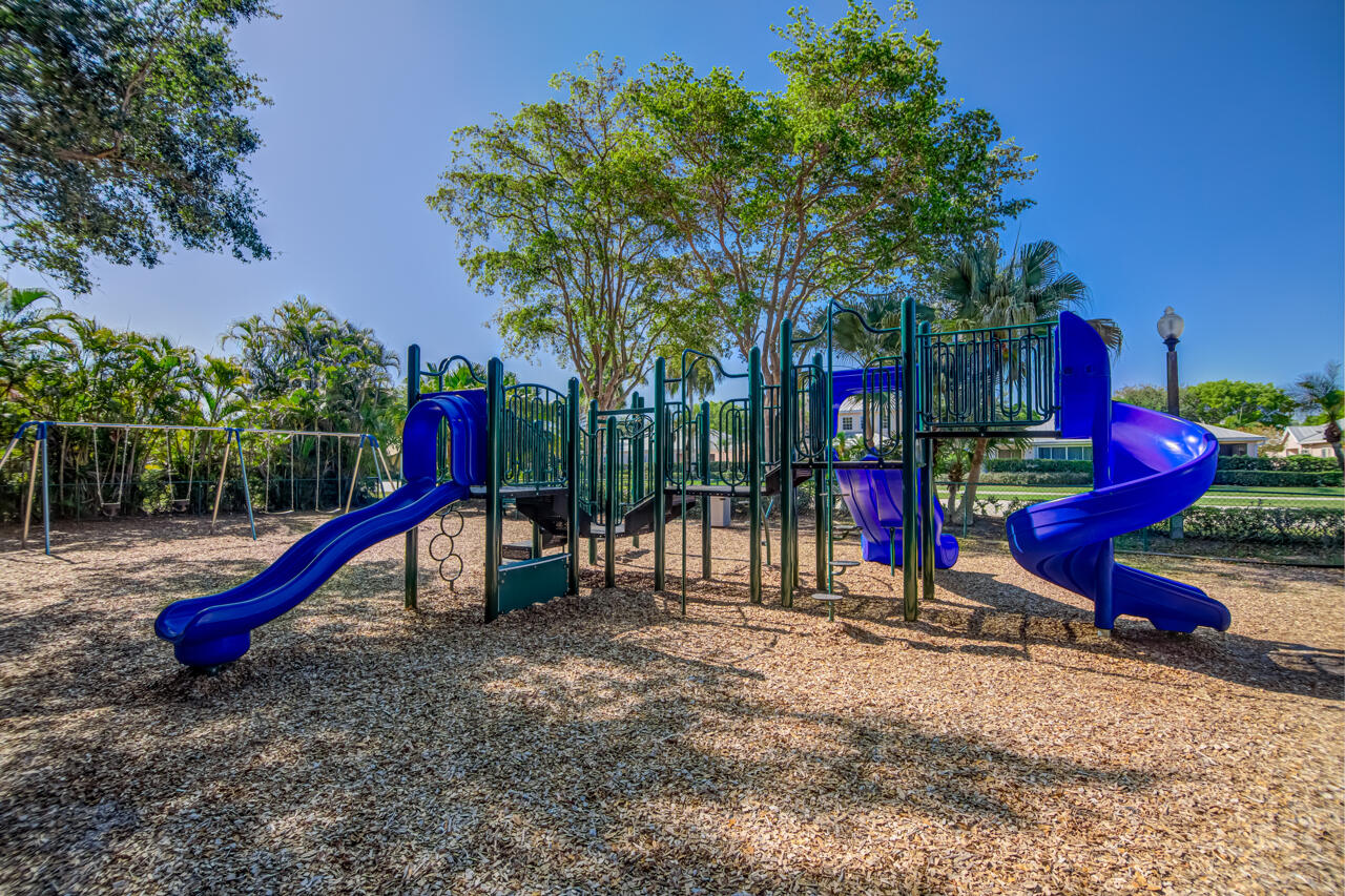 WELLINGTONS EDGE - Residential