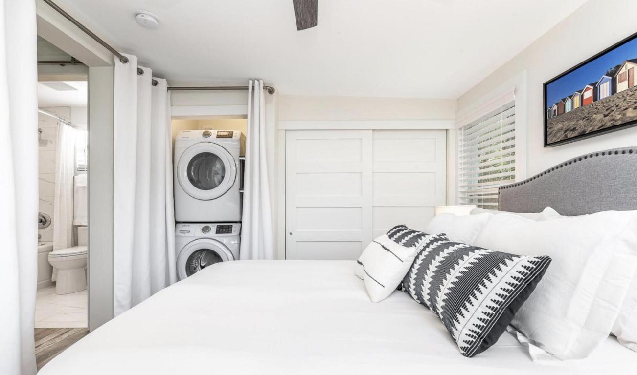 LAKE WORTH TOWN OF - Residential Income