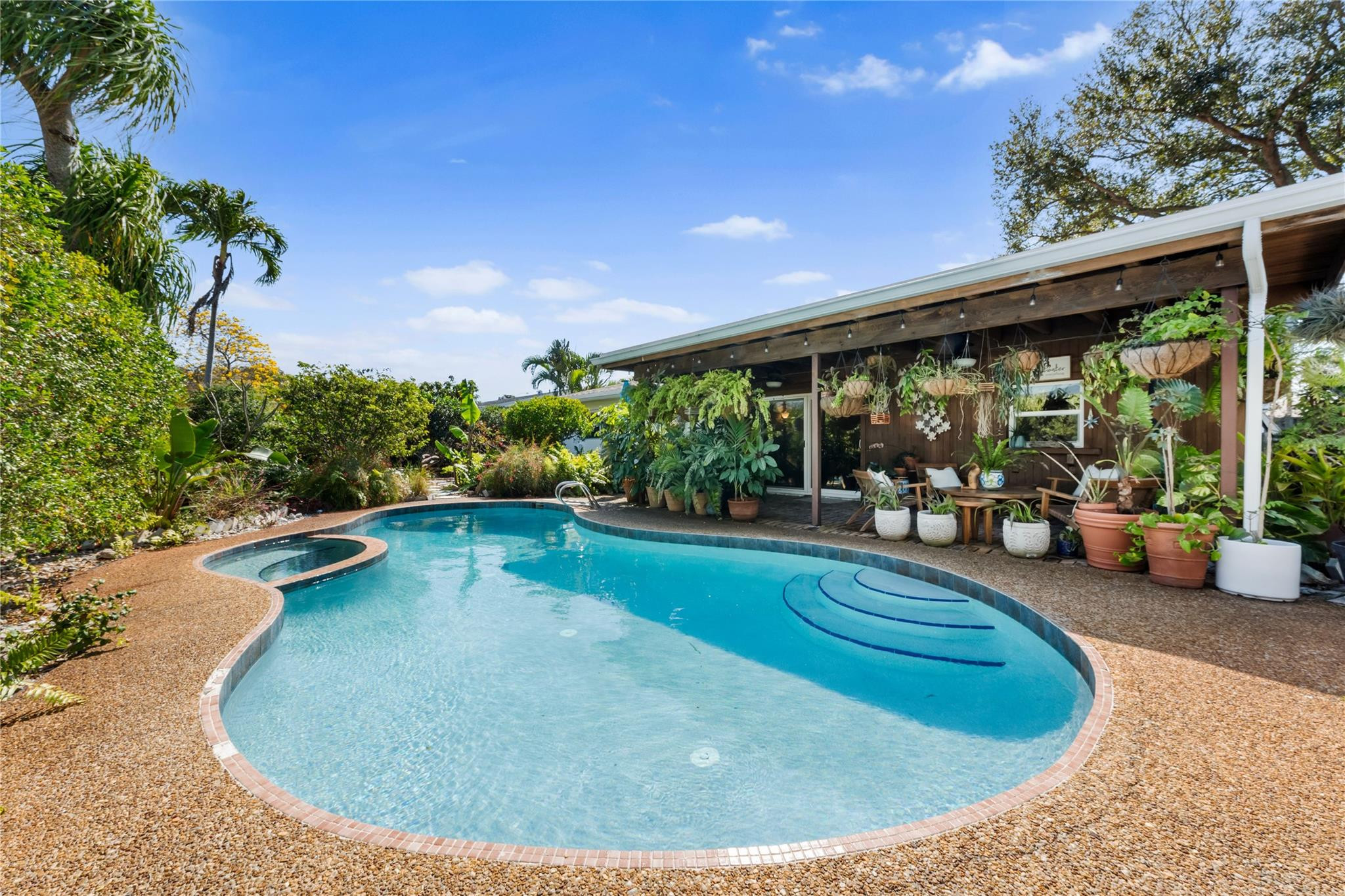 Palm-Aire Village West - Residential