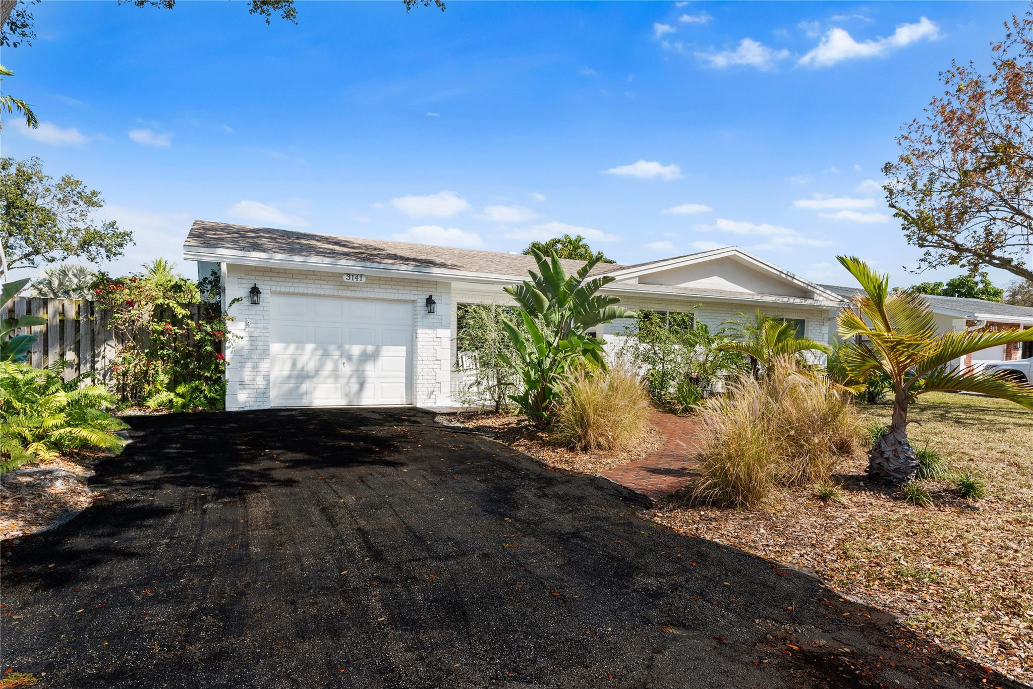 Palm-Aire Village West - Residential