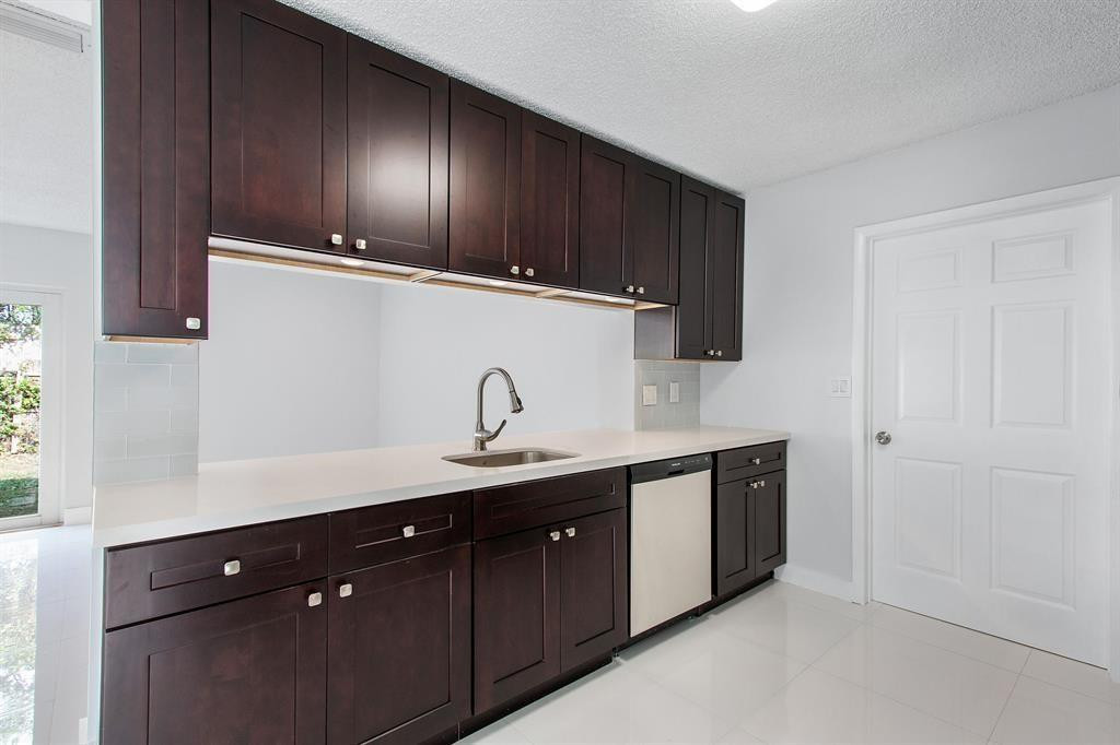 Spanish Isles - Residential Lease