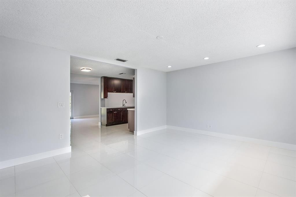 Spanish Isles - Residential Lease