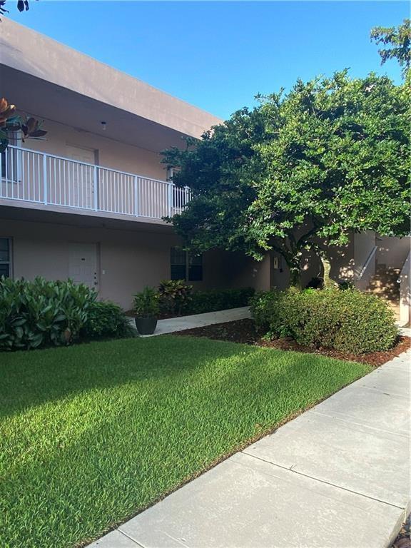 Fantastic Seasonal Rent for this Gorgeous corner apartment . As soon you see it, you will fall in love with this unit. Property completely updated, full furnished, 3 bedrooms, 2 full bathrooms, huge screened balcony to enjoy the beautiful sunset, washer & dryer inside the unit, huge and spacious Kitchen, close to the major Highways and just 4 miles to the beaches. Don't miss this opportunity to rent this fantastic property. Easy to show it. Rent include: cable, internet, water/sewer, trash and all the amenities.