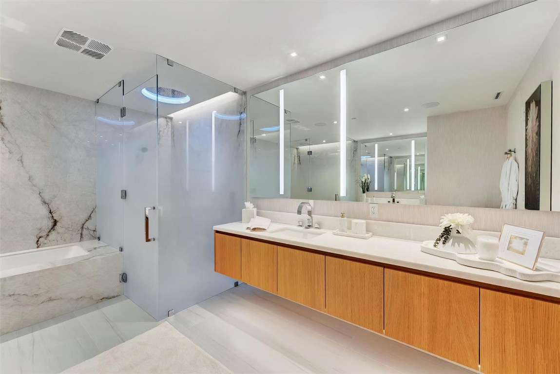 Azul Condominium - Residential