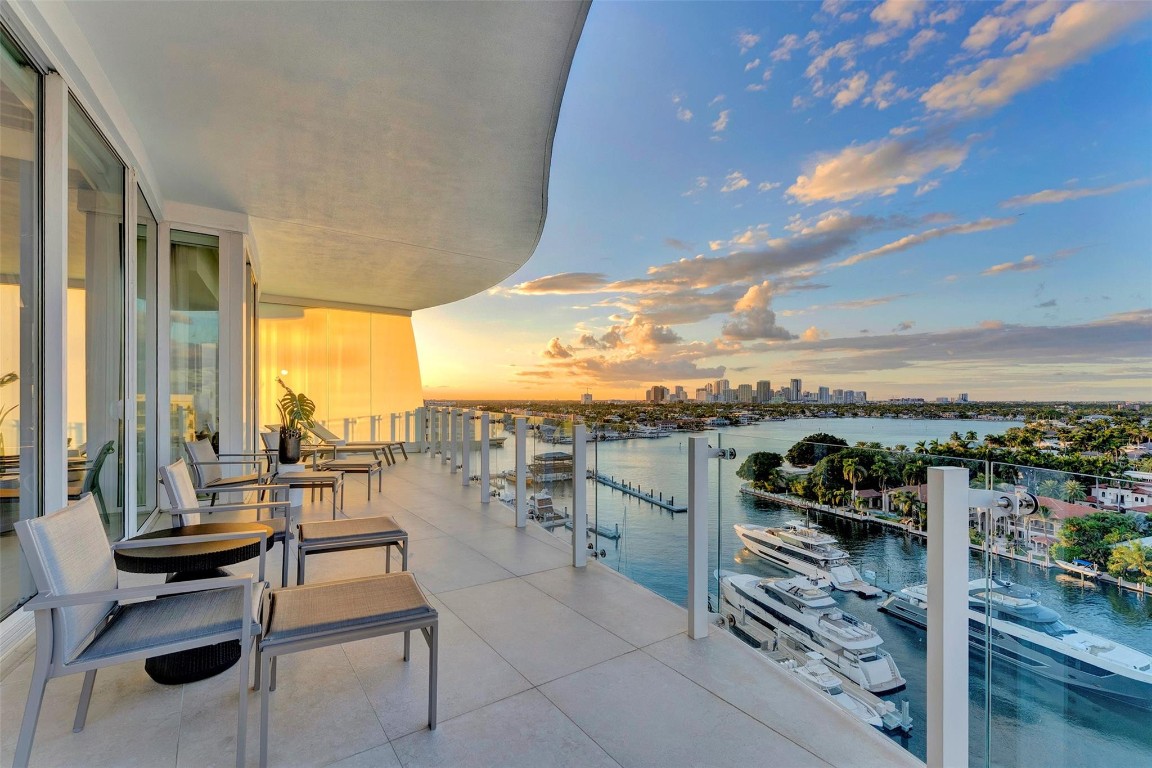 Azul Condominium - Residential