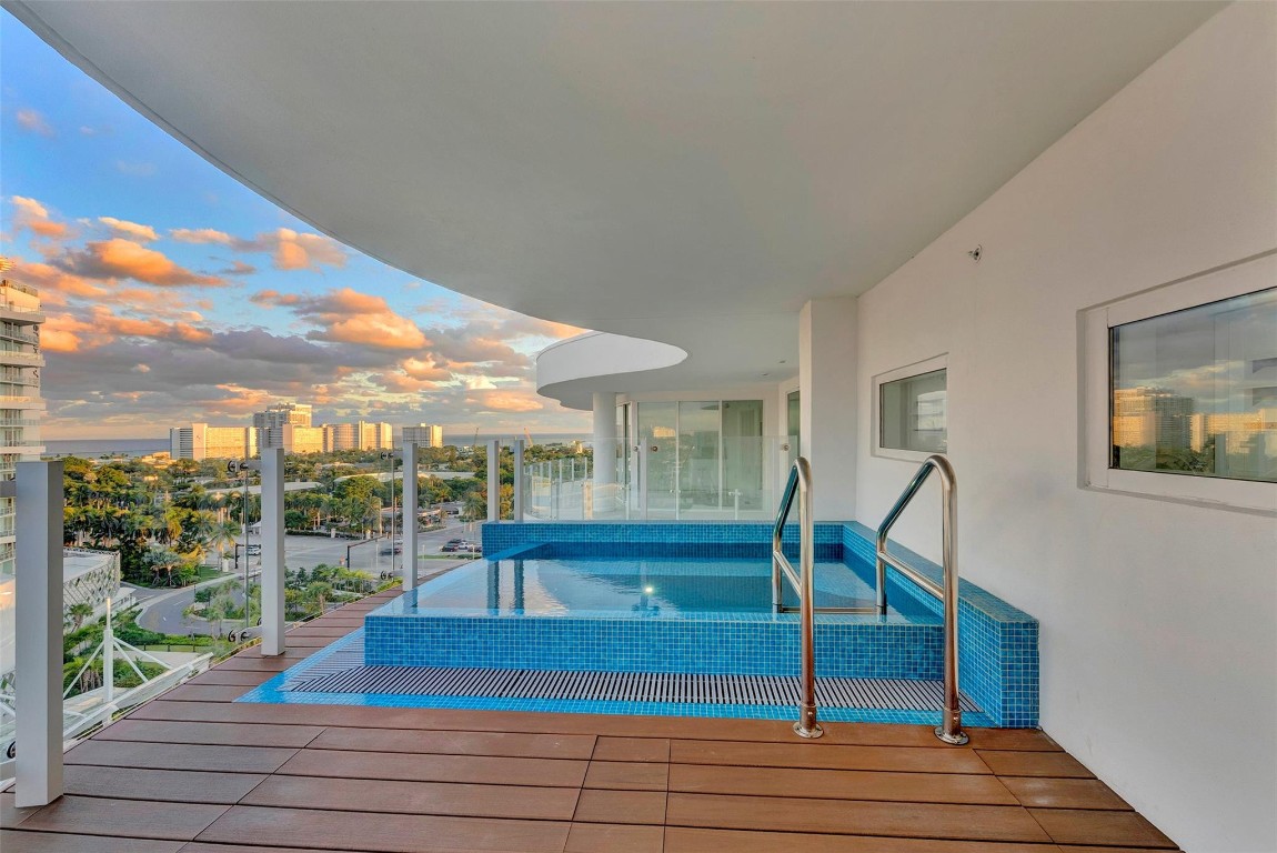 Azul Condominium - Residential