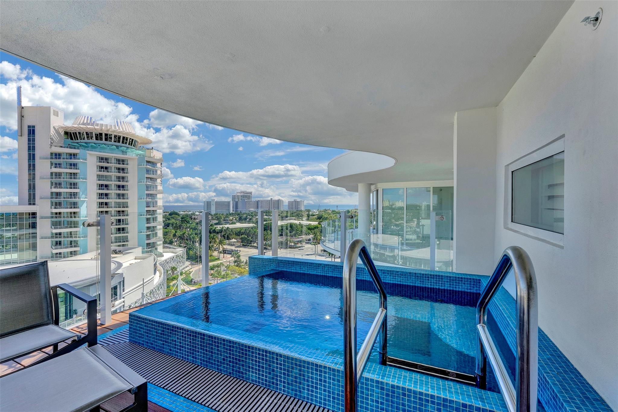Azul Condominium - Residential