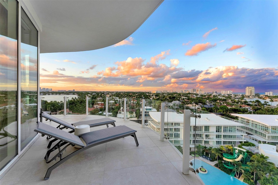 Azul Condominium - Residential