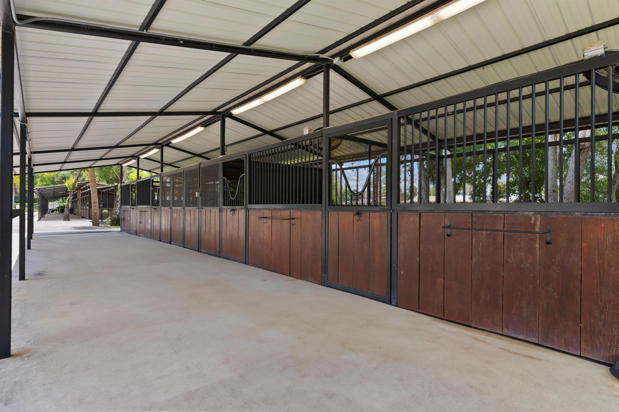 LOXAHATCHEE GROVES - Residential Lease