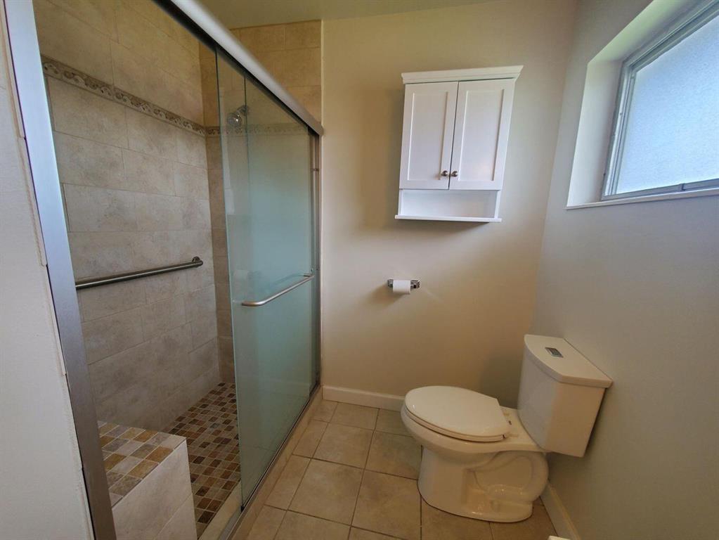 CRESTHAVEN VILLAS 10 CONDO - Residential