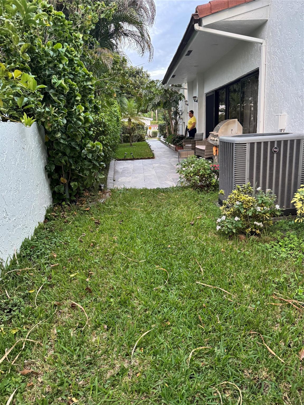 Springtree 75-49 B - Residential Lease