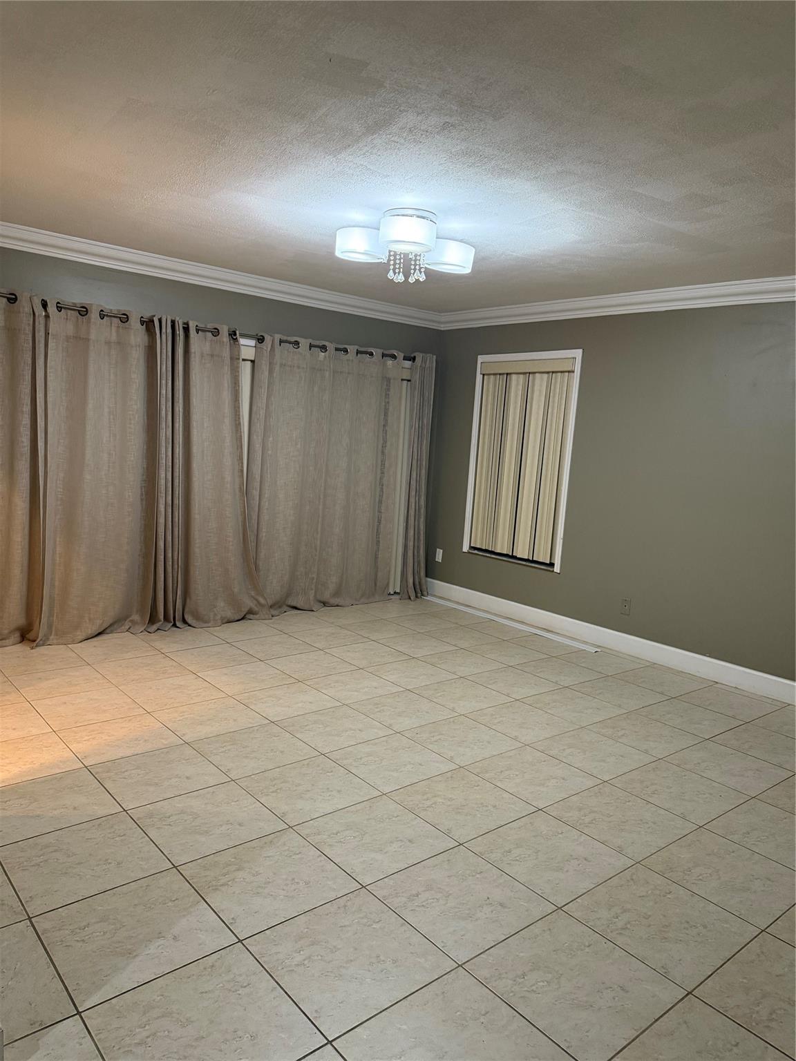 Springtree 75-49 B - Residential Lease