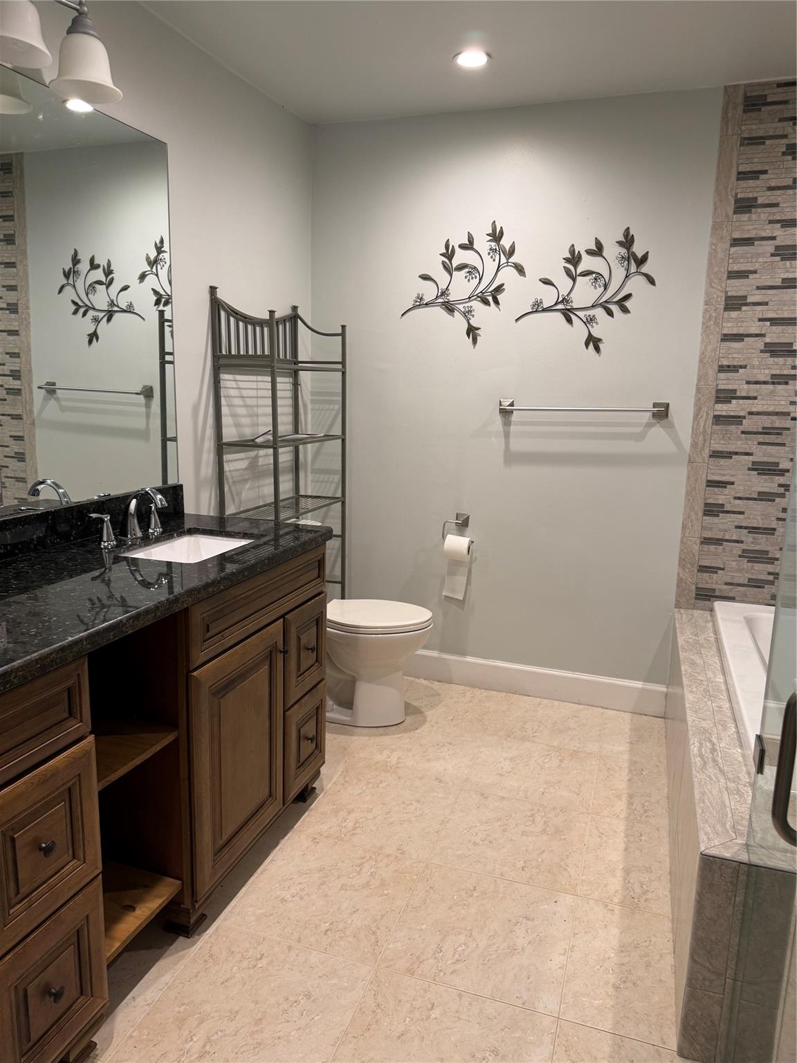 Springtree 75-49 B - Residential Lease