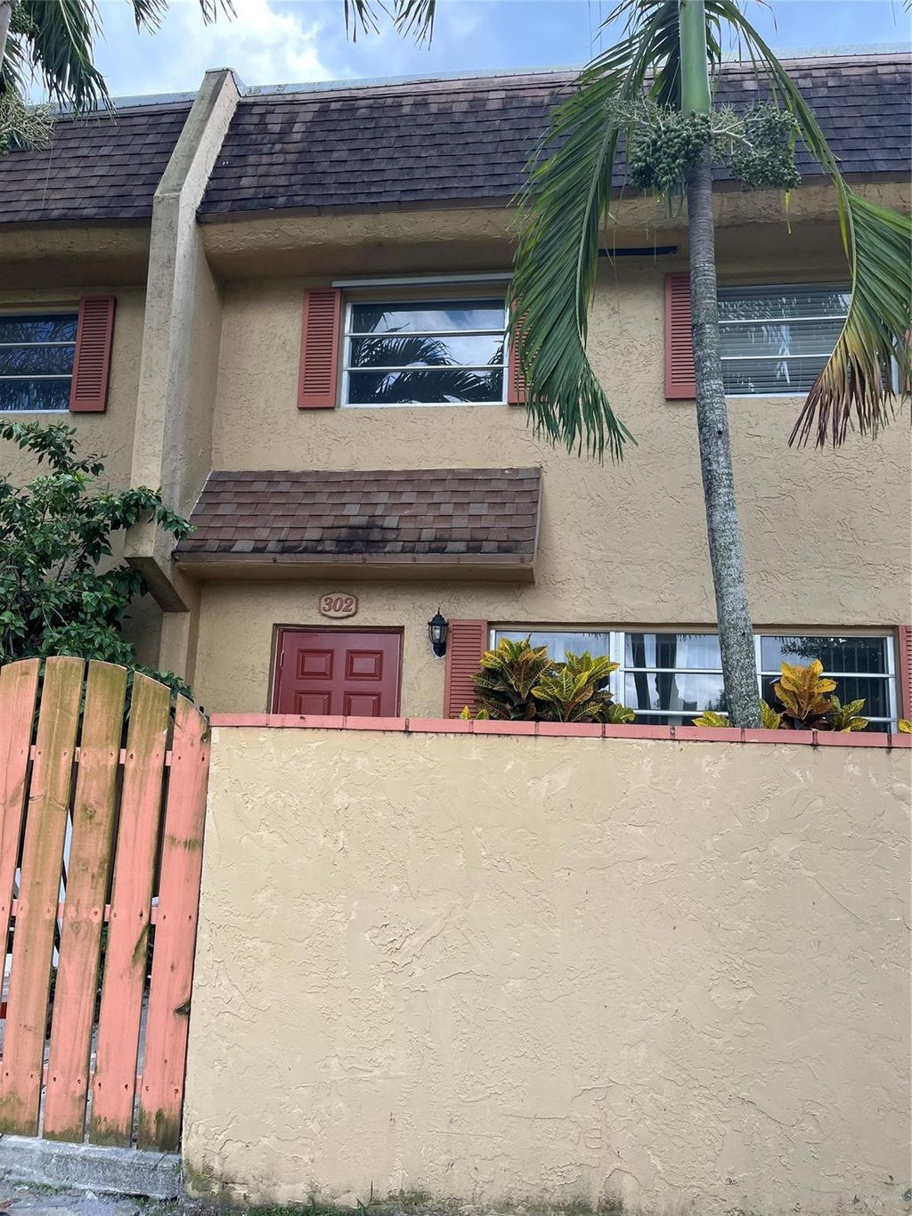 Photo of 7175 Nova Drive, Davie, FL 33317 (MLS # B26019438)