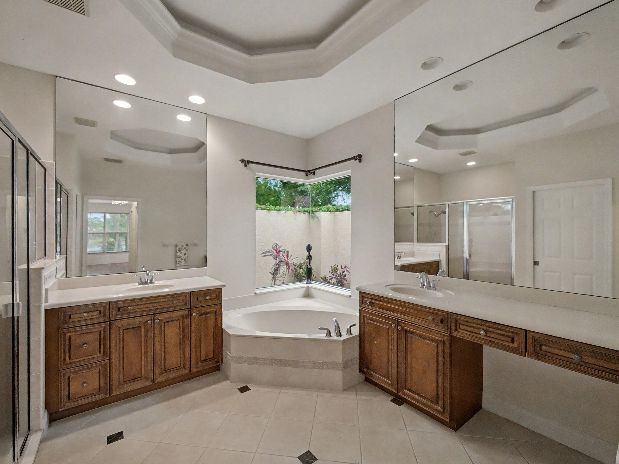 LOCKS LANDING - Residential