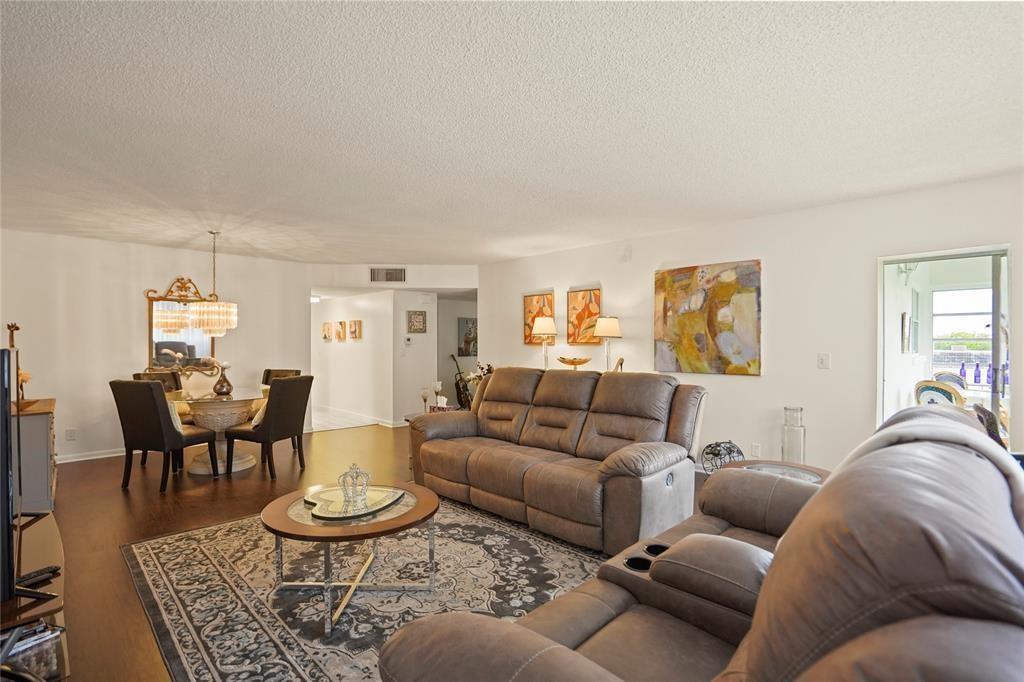 4750 NW 22nd Ct 410, Lauderhill, FL, 33313/$135,000 4 4750 NW 22nd Ct 410