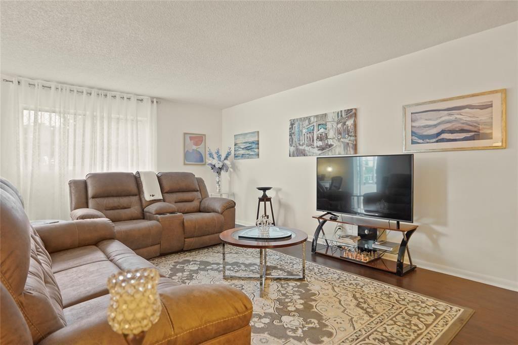 4750 NW 22nd Ct 410, Lauderhill, FL, 33313/$135,000 3 4750 NW 22nd Ct 410