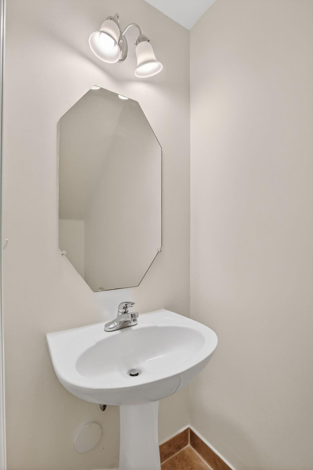 Melrose Point Condo - Residential Lease