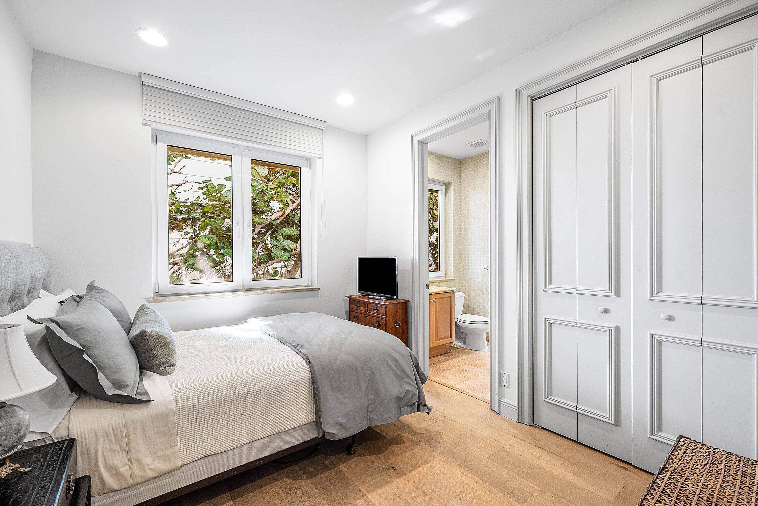 BOYNTON BEACH PARK - Residential Lease