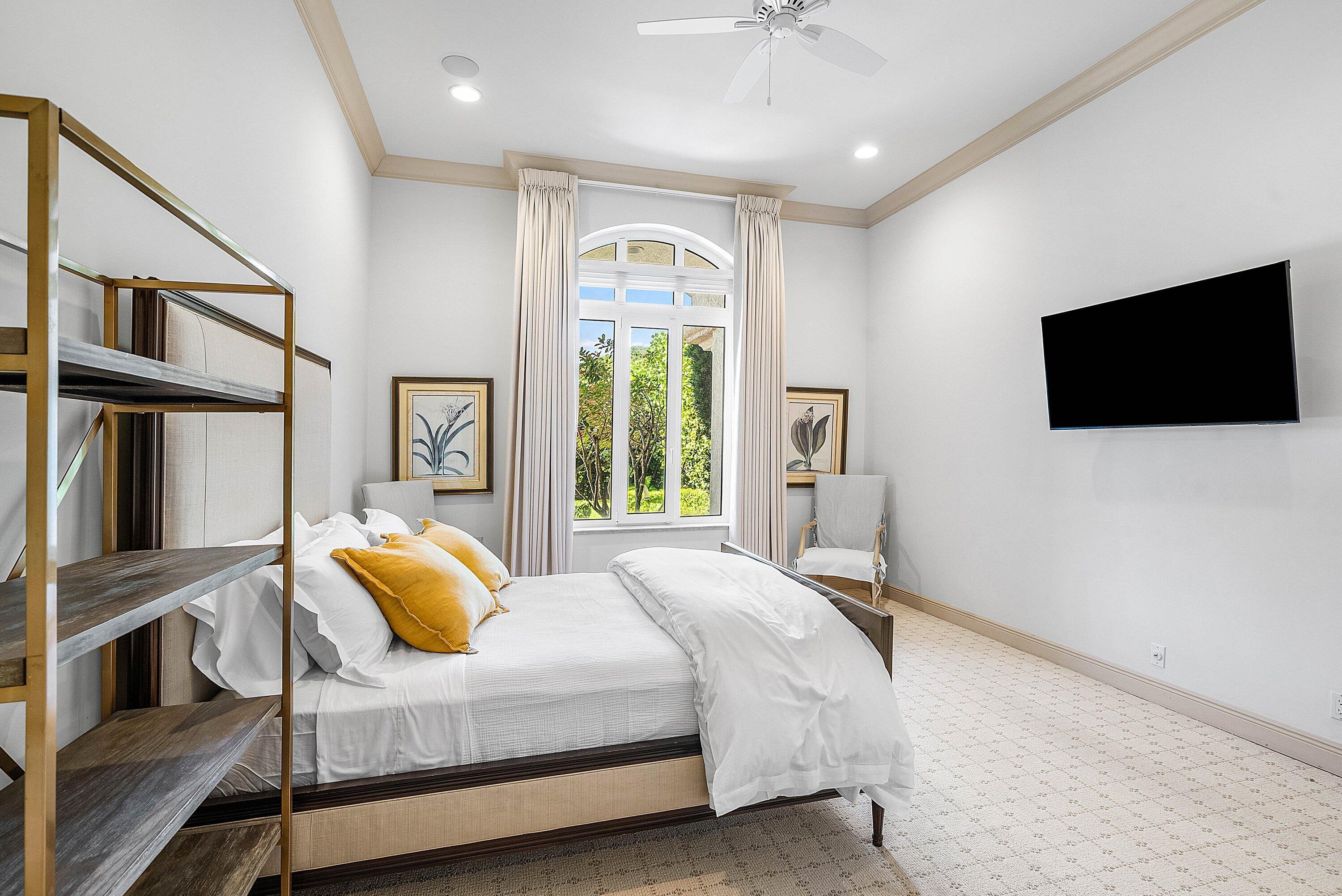 BOYNTON BEACH PARK - Residential Lease