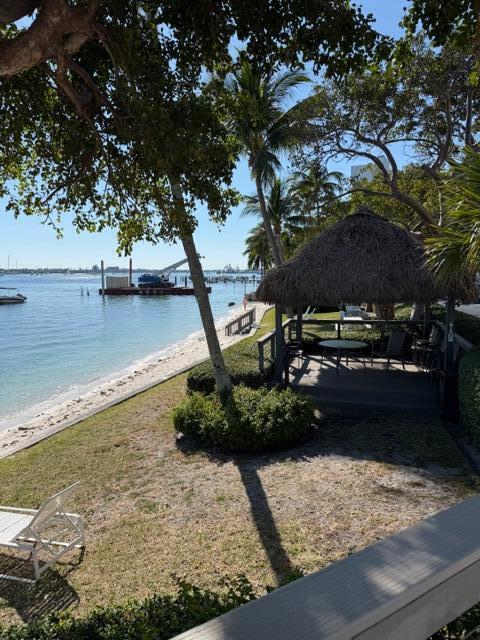 PALM BEACH HOUSE CONDO - Residential Lease