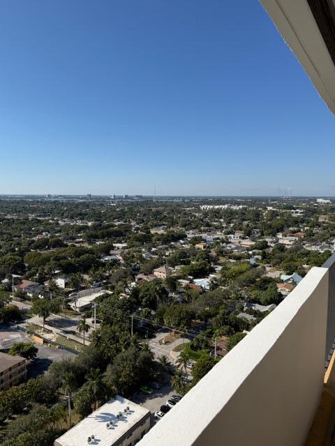 PALM BEACH HOUSE CONDO - Residential Lease