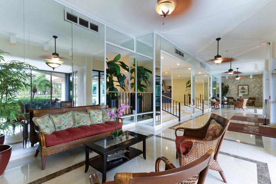 PALM BEACH HOUSE CONDO - Residential Lease