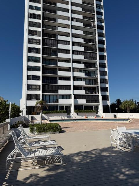 PALM BEACH HOUSE CONDO - Residential Lease